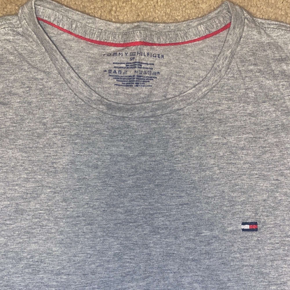 Tommy Hilfiger Tee - Picture 2 of 6